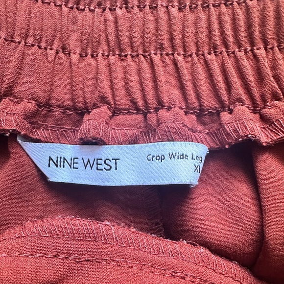 Nine West High Rise Wide-Leg Crop Pants - Picture 3 of 3